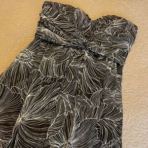 Elegant Black and White Strapless Dress